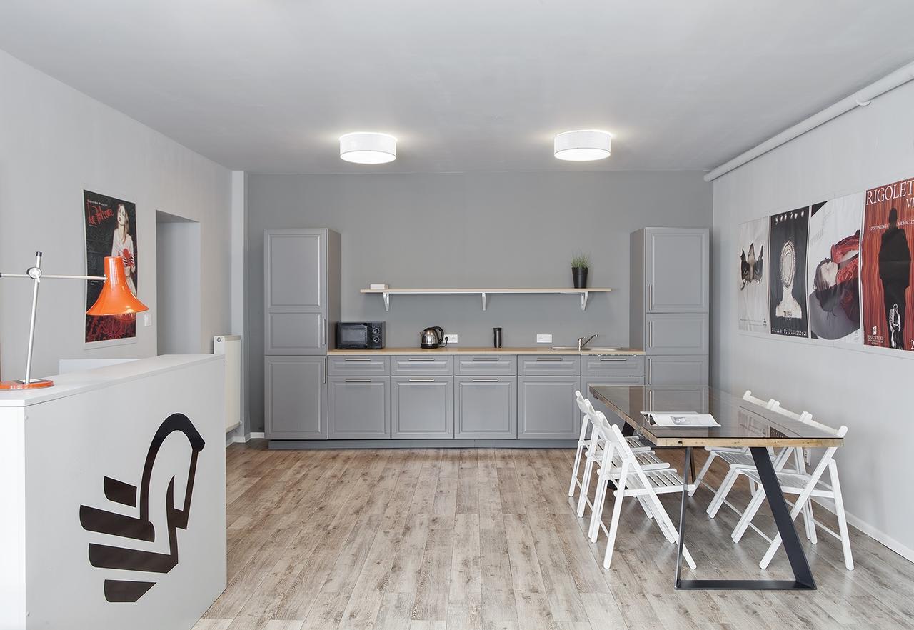 פוזנן Opera Hostel מראה חיצוני תמונה